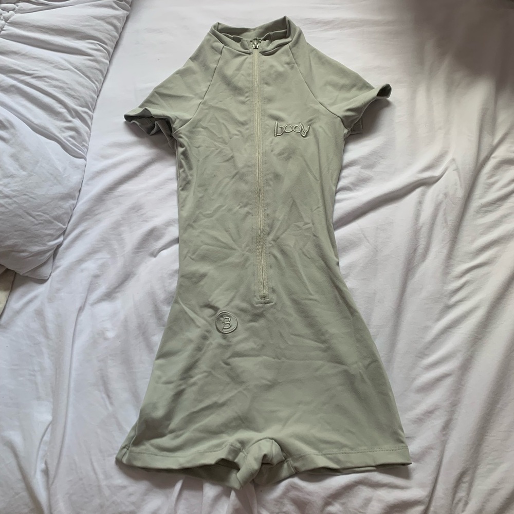 Body by Raven Tracy Basic Romper in Slate